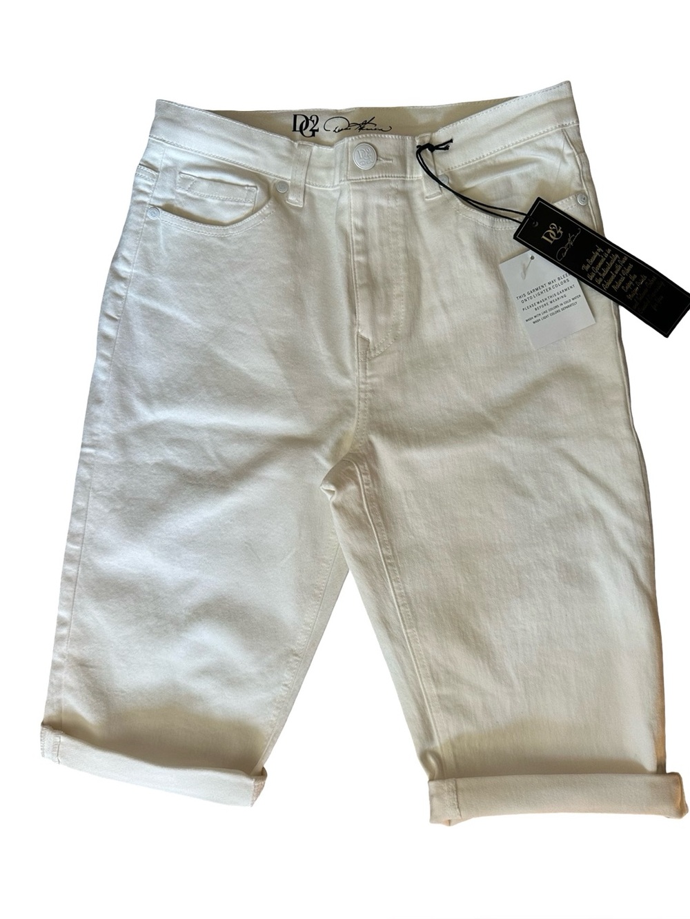 NWT DG2 Short Cuffed Capris White Sz 8